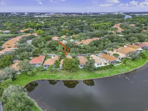 520 E Tall Oaks Drive Palm Beach Gardens FL 33410