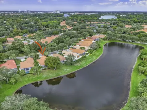 520 E Tall Oaks Drive Palm Beach Gardens FL 33410