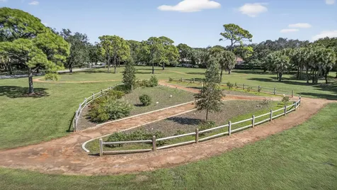 520 E Tall Oaks Drive Palm Beach Gardens FL 33410