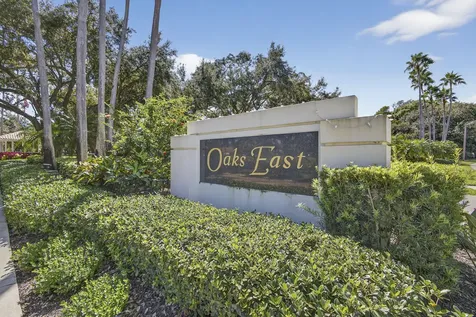 520 E Tall Oaks Drive Palm Beach Gardens FL 33410