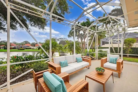 520 E Tall Oaks Drive Palm Beach Gardens FL 33410