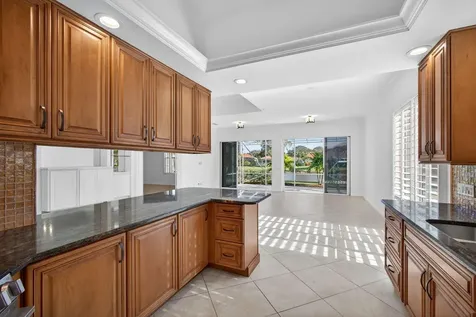 520 E Tall Oaks Drive Palm Beach Gardens FL 33410