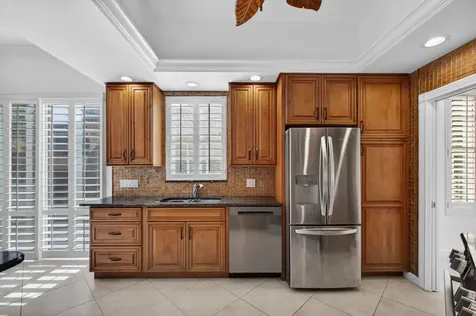 520 E Tall Oaks Drive Palm Beach Gardens FL 33410