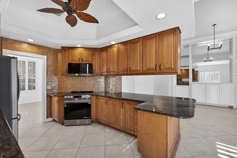 520 E Tall Oaks Drive Palm Beach Gardens FL 33410
