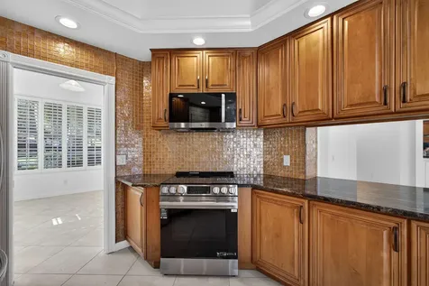 520 E Tall Oaks Drive Palm Beach Gardens FL 33410
