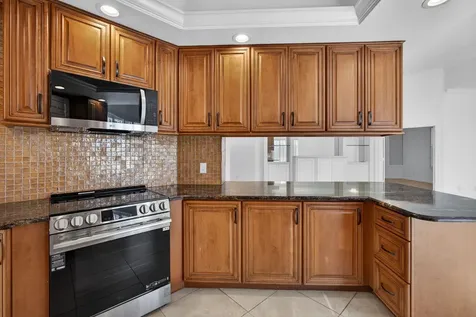 520 E Tall Oaks Drive Palm Beach Gardens FL 33410