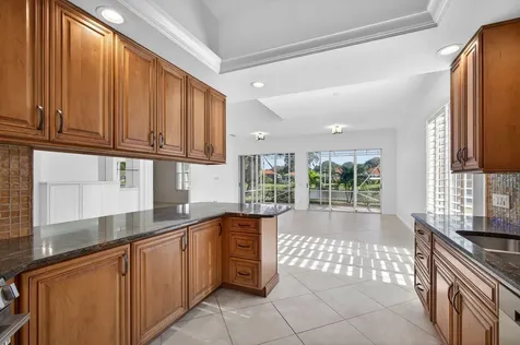 520 E Tall Oaks Drive Palm Beach Gardens FL 33410