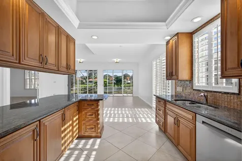 520 E Tall Oaks Drive Palm Beach Gardens FL 33410