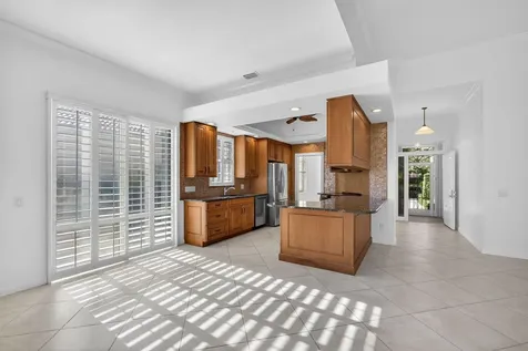 520 E Tall Oaks Drive Palm Beach Gardens FL 33410