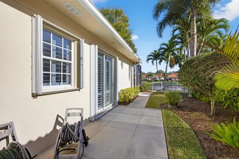 520 E Tall Oaks Drive Palm Beach Gardens FL 33410