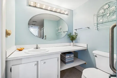 1805 Fairview Villas Drive Palm Springs FL 33406