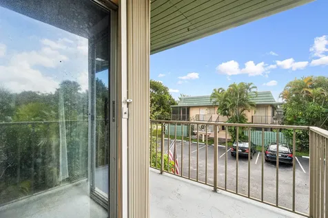 1805 Fairview Villas Drive Palm Springs FL 33406