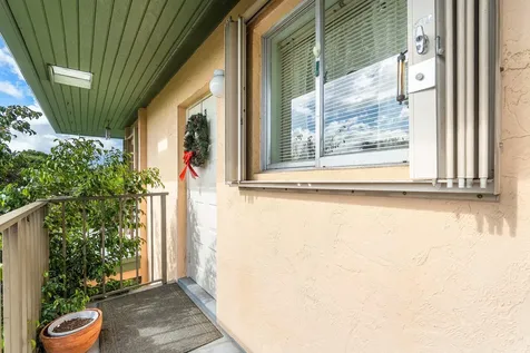 1805 Fairview Villas Drive Palm Springs FL 33406