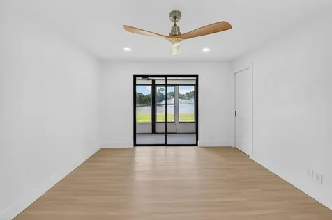 17 Capri A Delray Beach FL 33484