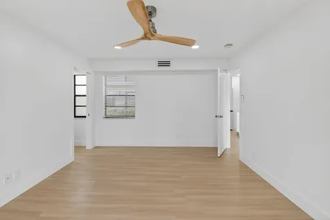 17 Capri A Delray Beach FL 33484