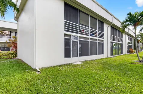 17 Capri A Delray Beach FL 33484