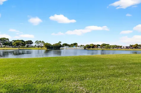 17 Capri A Delray Beach FL 33484