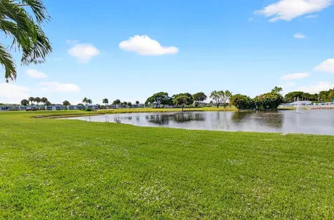 17 Capri A Delray Beach FL 33484