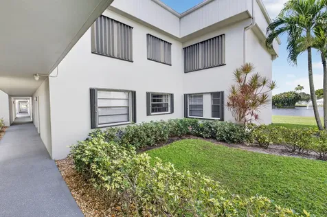 17 Capri A Delray Beach FL 33484