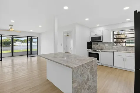 17 Capri A Delray Beach FL 33484