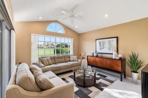 6143 Greenspointe Drive Boynton Beach FL 33437