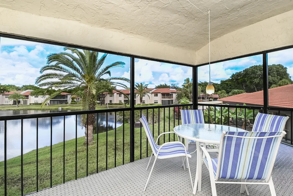 9259 Vista Del Lago Boca Raton FL 33428