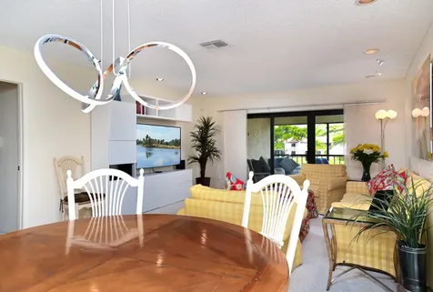 9259 Vista Del Lago Boca Raton FL 33428