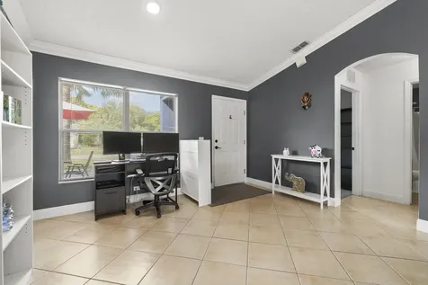 314 Sw De Gouvea Terrace Terrace Port Saint Lucie FL 34984
