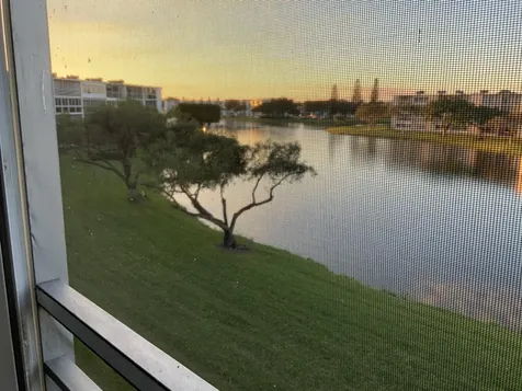 3038 Guildford C Boca Raton FL 33434