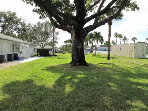 1102 North Drive Delray Beach FL 33445