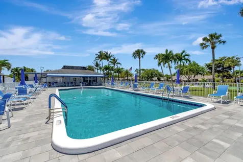 1102 North Drive Delray Beach FL 33445