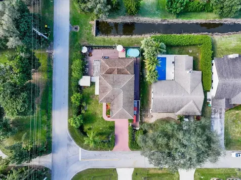2151 Nw 121st Avenue Plantation FL 33323