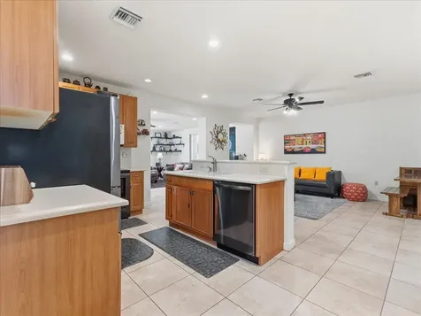 2151 Nw 121st Avenue Plantation FL 33323