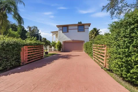 2151 Nw 121st Avenue Plantation FL 33323