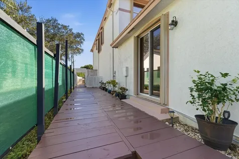 2151 Nw 121st Avenue Plantation FL 33323
