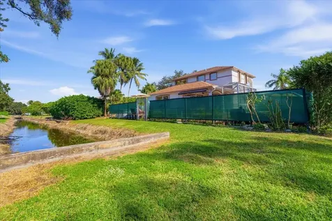 2151 Nw 121st Avenue Plantation FL 33323