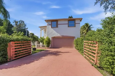 2151 Nw 121st Avenue Plantation FL 33323