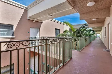 1640 Presidential Way West Palm Beach FL 33401