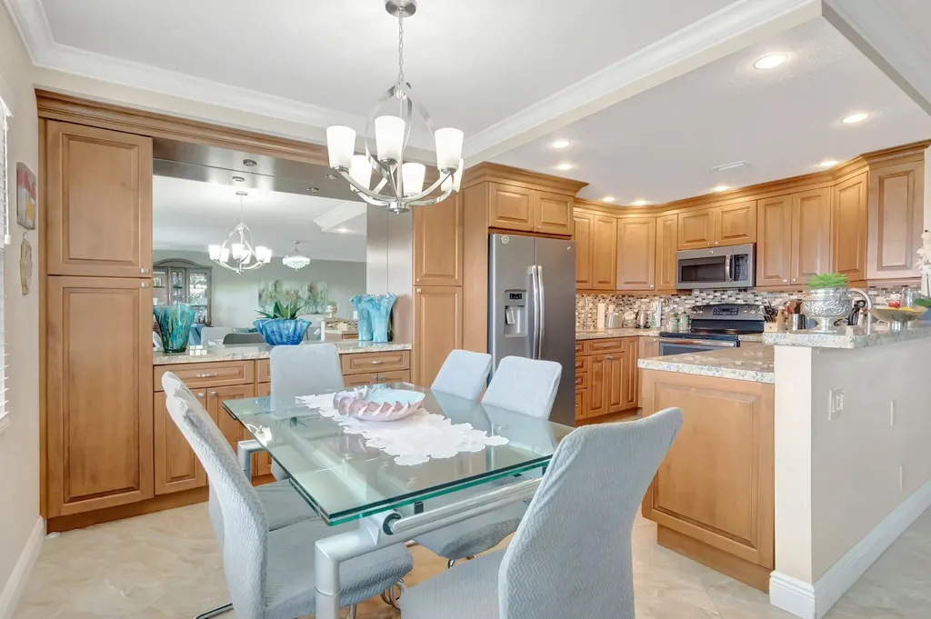 453 Richmond F Deerfield Beach FL 33442