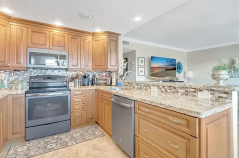 453 Richmond F Deerfield Beach FL 33442