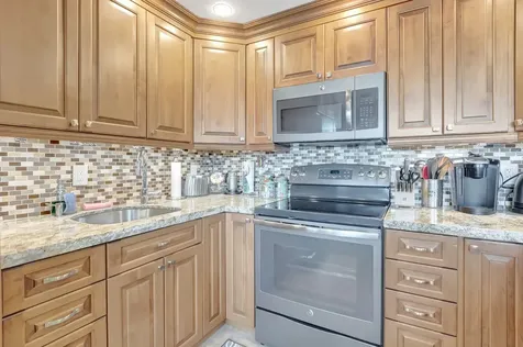453 Richmond F Deerfield Beach FL 33442