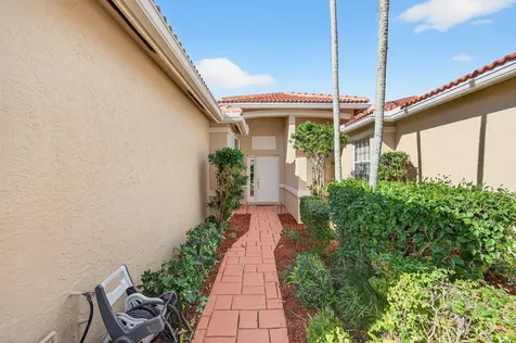 10845 Royal Caribbean Circle Boynton Beach FL 33437