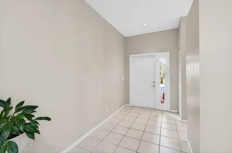 10845 Royal Caribbean Circle Boynton Beach FL 33437