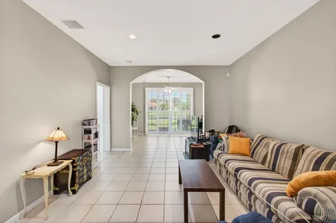 10845 Royal Caribbean Circle Boynton Beach FL 33437