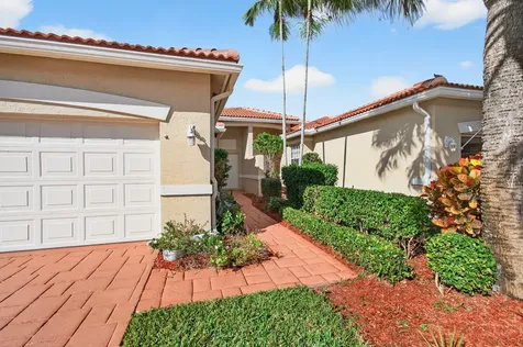 10845 Royal Caribbean Circle Boynton Beach FL 33437