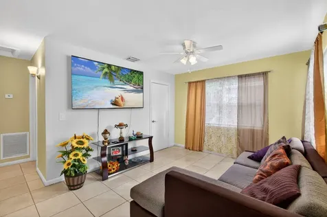 621 50th Street West Palm Beach FL 33407