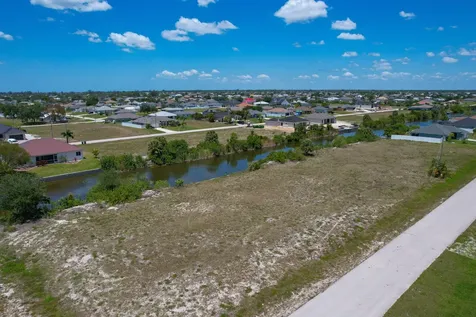 904 NW 12th Avenue Cape Coral FL 33993