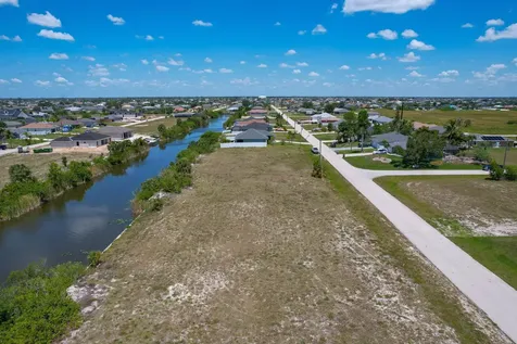 904 NW 12th Avenue Cape Coral FL 33993
