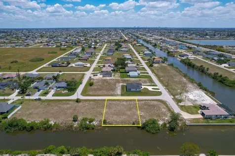904 NW 12th Avenue Cape Coral FL 33993