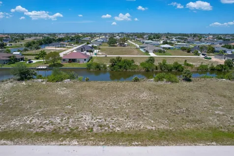904 NW 12th Avenue Cape Coral FL 33993